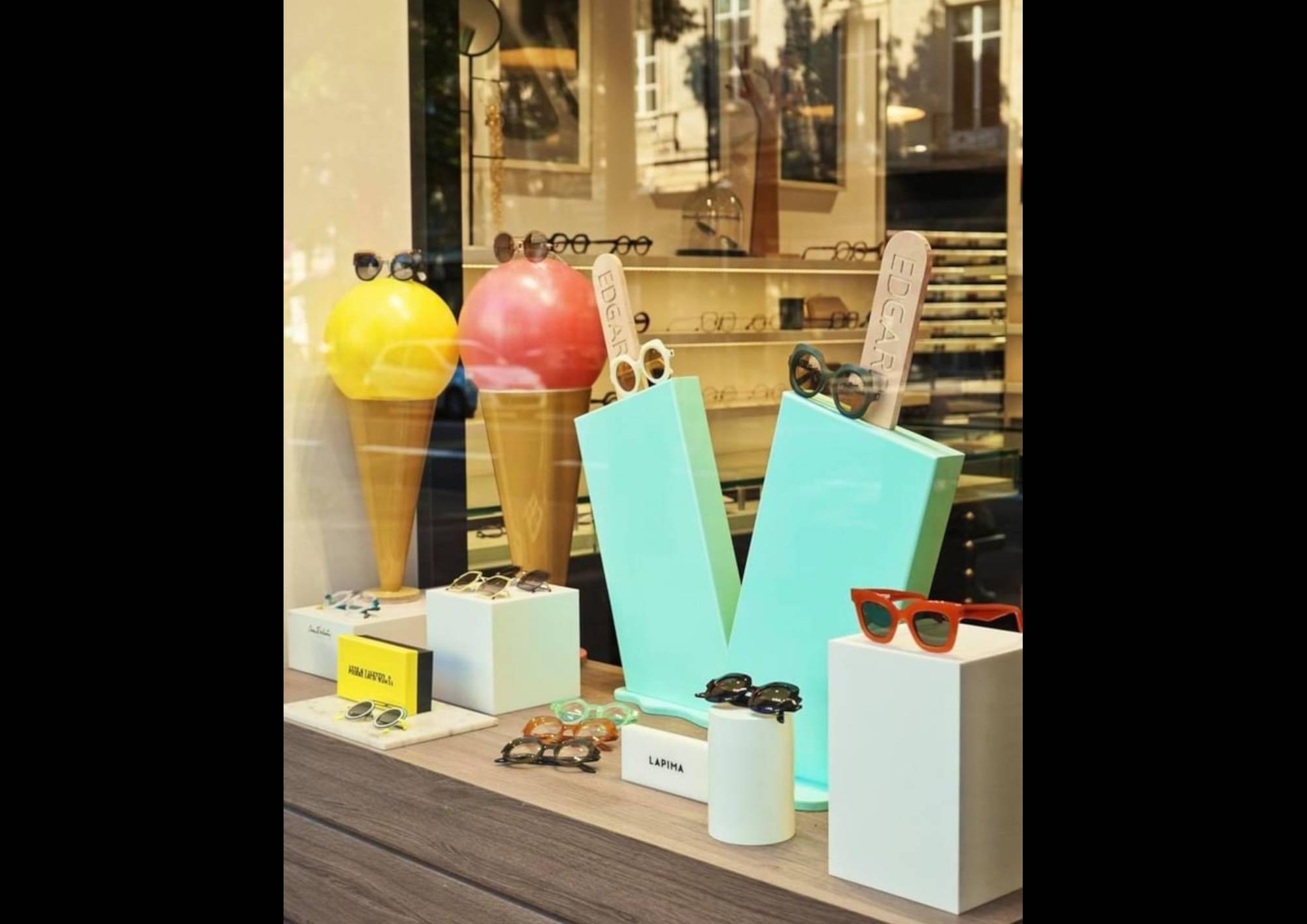 Vitrine d't Glaces gantes